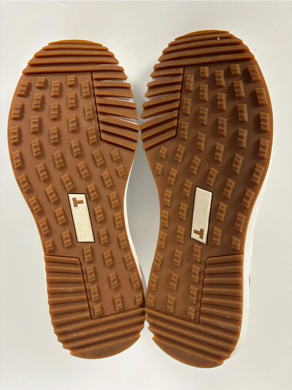 TRUE Linkswear Pro White Waterproof Full Grain Leather Spikeless Golf Shoe‎